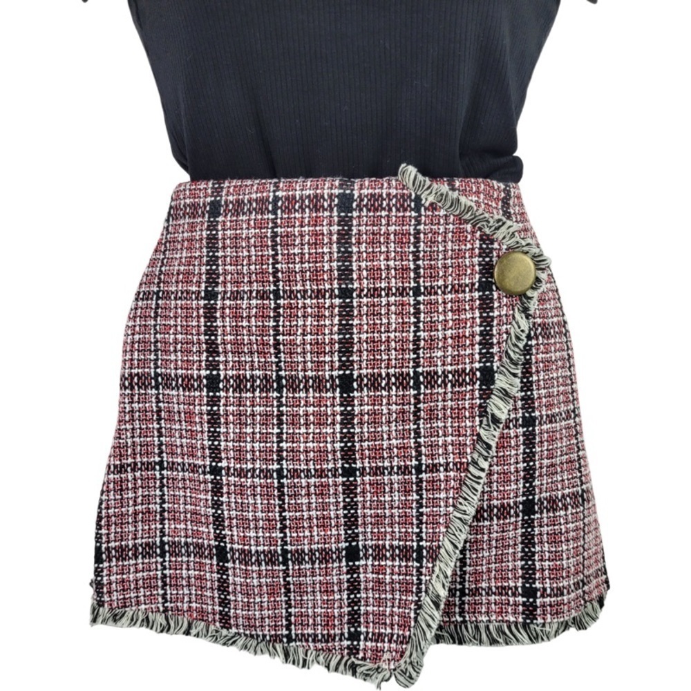✅ NWT Chicwish white Red Tweed mini skirt size M